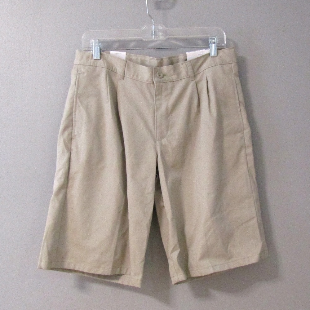 NEW IZOD Husky Fit Khaki Tan Shorts Size 20